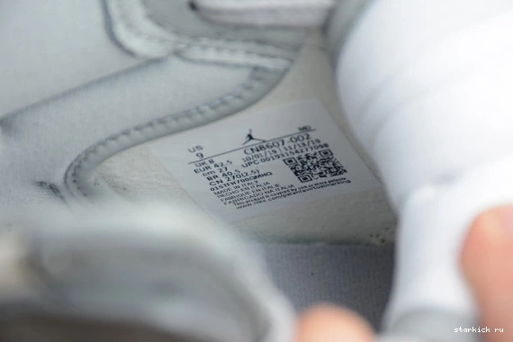 X ) BOX JORDAN HIGH DIOR 1 CN8607-002 CN8607-002 AIR SHOE OG (DIOR 0330